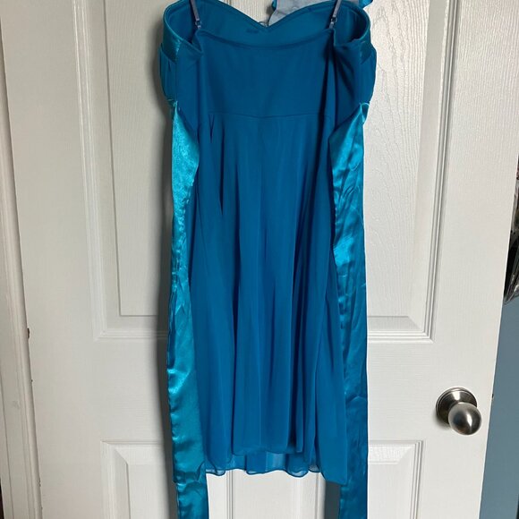 Like New *** Wedding / Prom blue dress Size Medium - Picture 3 of 4